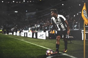 新西兰全黑队的比赛节奏由速度与精准推动，新西兰全黑队宣传视频