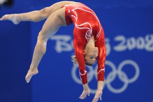 开云体育官方网站-全红婵成功晋级跳水决赛，实力不容小觑，全红婵跳水冠军过程回顾