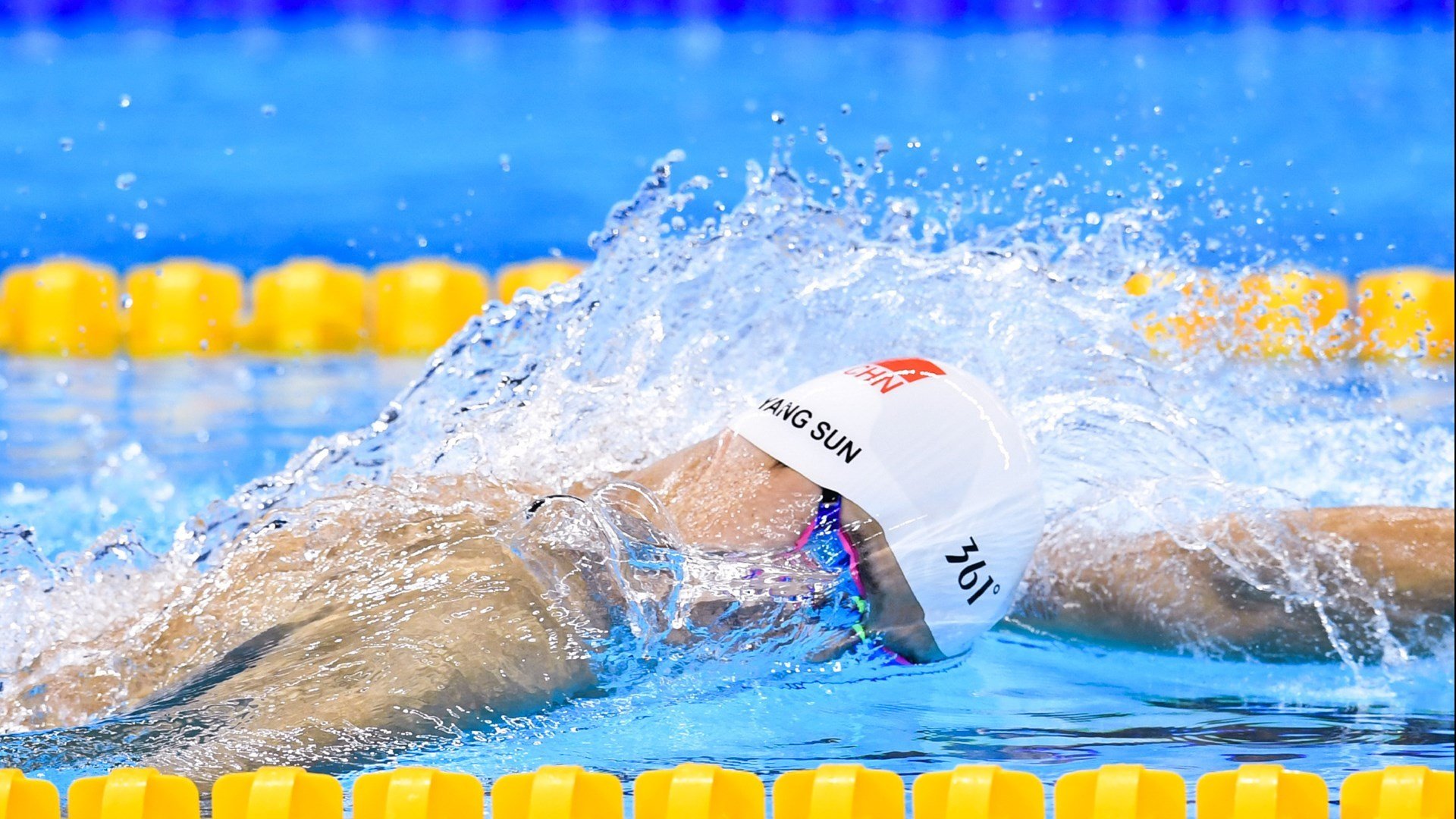 中国足球俱乐部引进国际先进康复设备，中国最好的足球训练基地