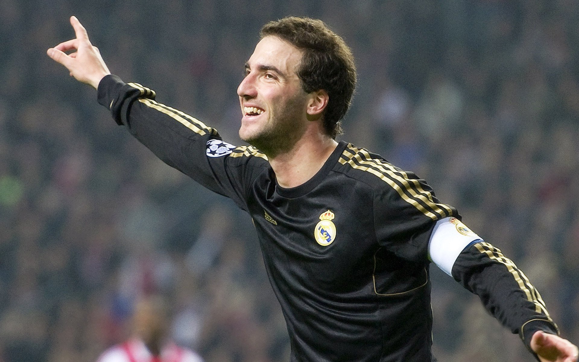 巴雷特：背后稳如磐石，带领全黑队在关键时刻发挥巨大战术影响