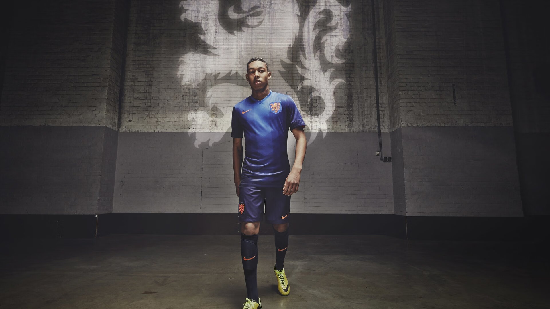 英超球队基于运动表现数据的个体化恢复方案，英超恢复训练